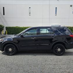2016 ford explorer 3.7 v6 awd police interceptor just smog 108k milles cold ac clean title one owner reg current located in pomona 9o9236I97o runs goo
