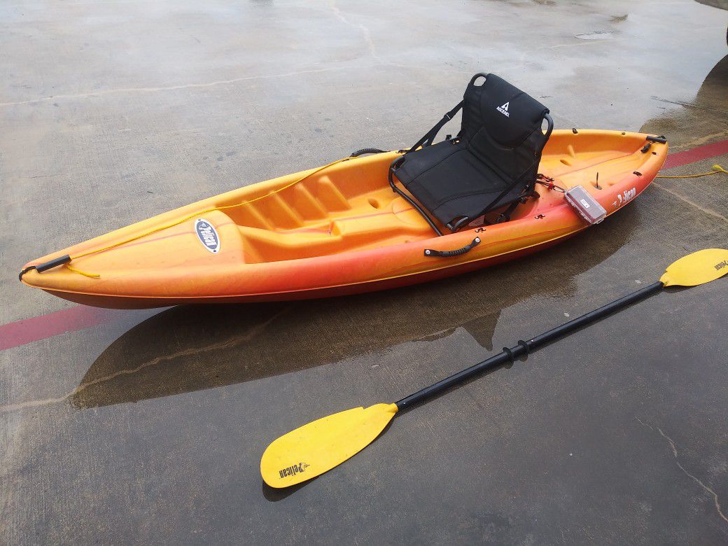 Pelican Kayak 2 Seats Paddle And Anchor