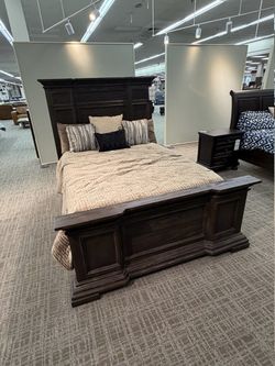 Dark Rustic Panel Bed - Dark Espresso | Headboard