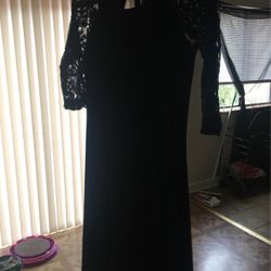 Size 4 Black Fancy Dress