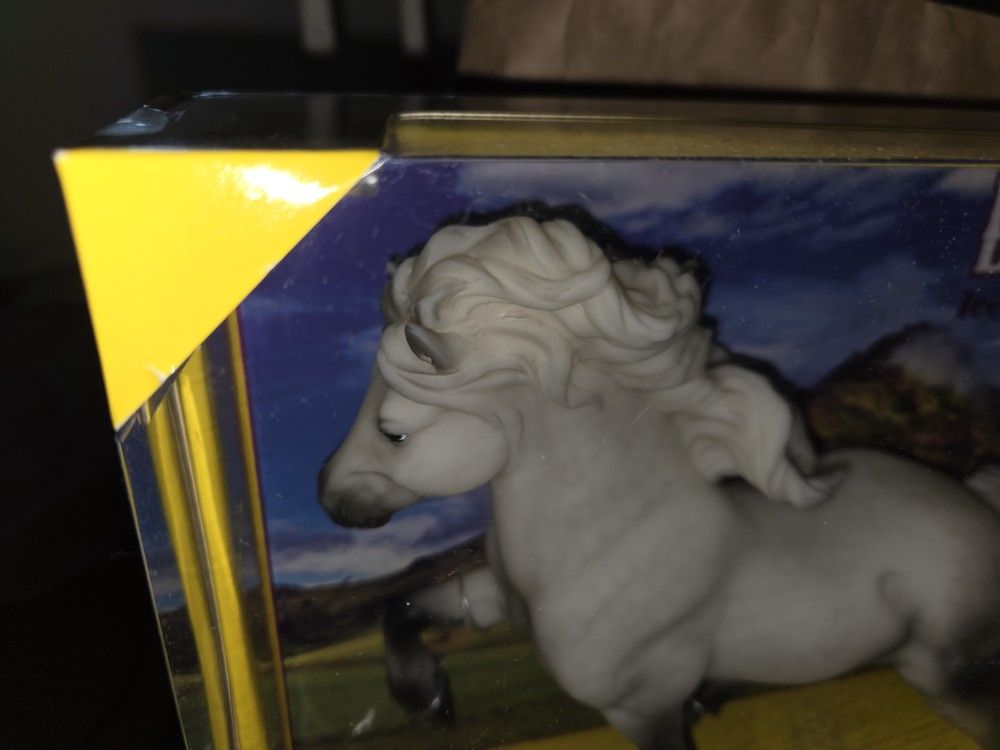 Breyer Elska NIB! 2015 SR Brick And Mortor