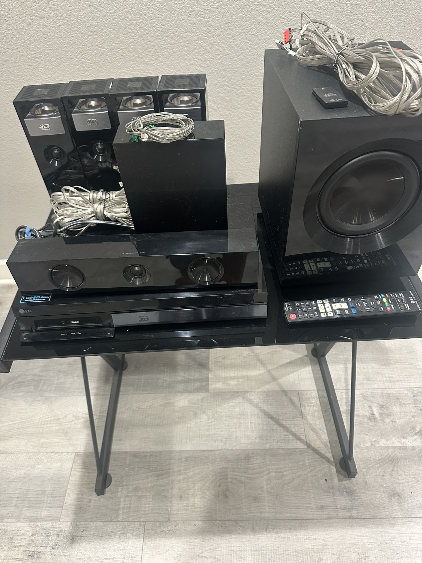 LG 3D Blue Ray With Subwoofer And Remote