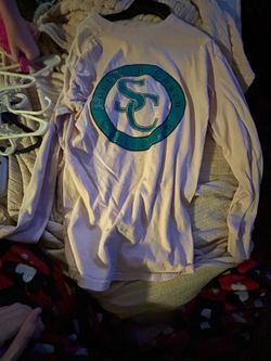 Women’s long sleeve shirts size’s small and medium