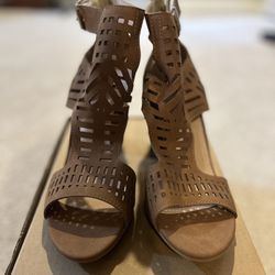 Tan/Brown Block Heels