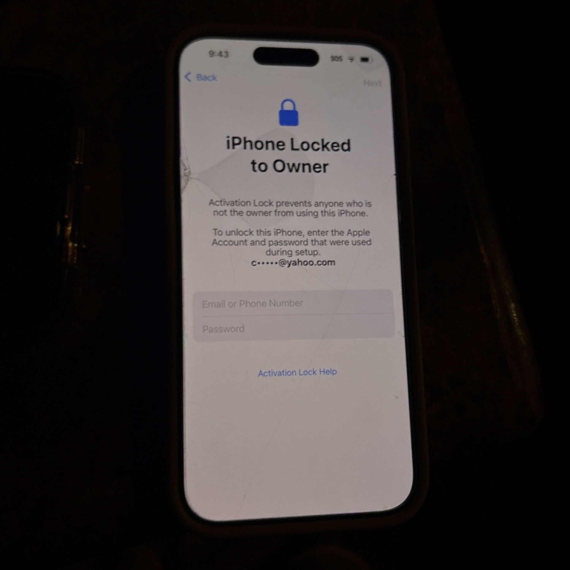 iPhone I Cloud Locked 15 Pro