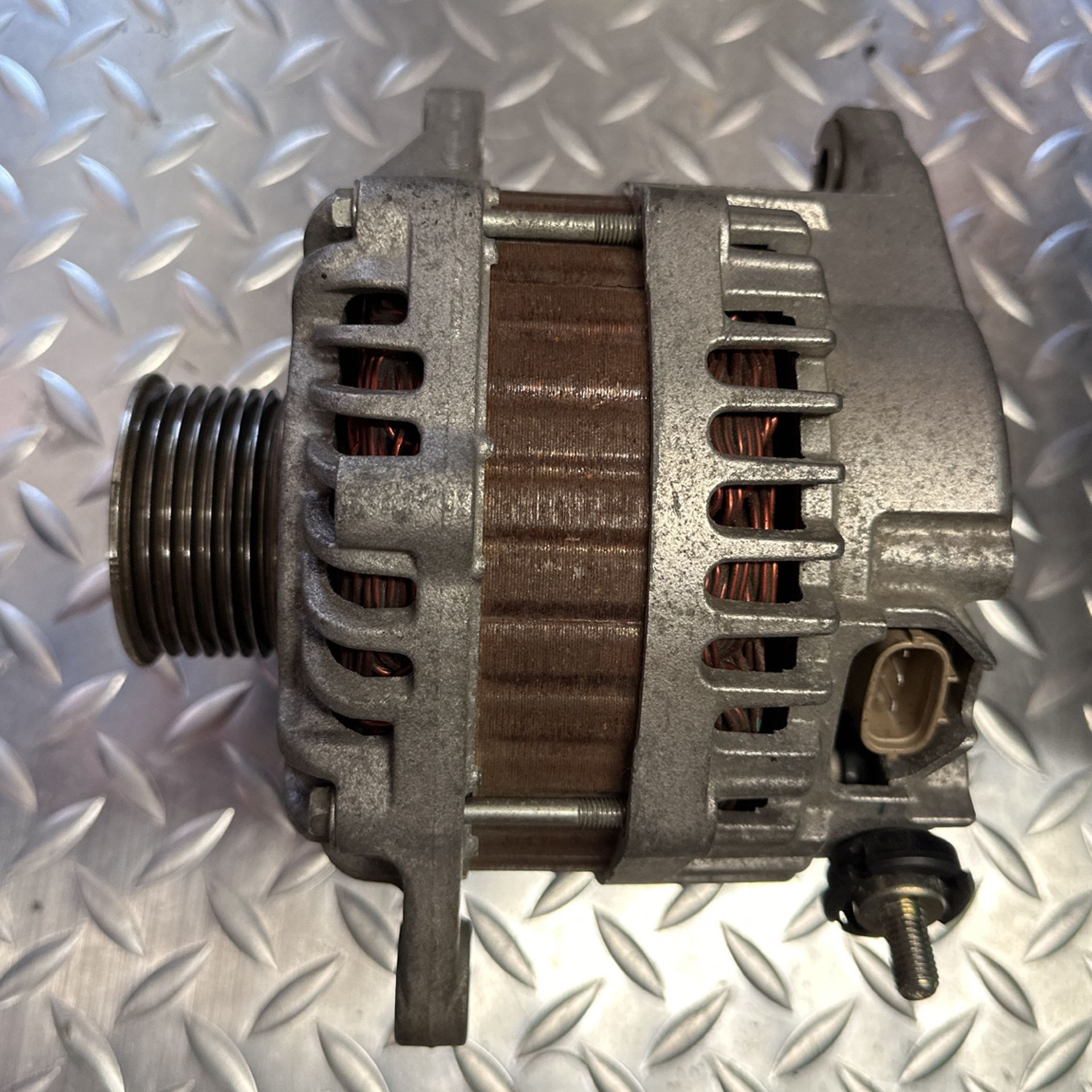 Alternator For 2010-14 Nissan Murano And 2011- 2017 Quest