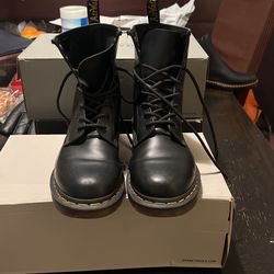 Doc Martens Size 9 US