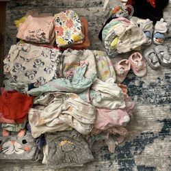 Girl Clothes Size: Newborn to 3 Months