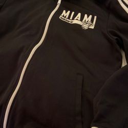 Sports Adidas jacket black and white extra large