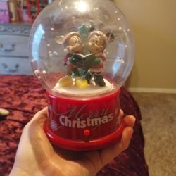 Christmas Mickey & Minnie Mouse Snow Globe