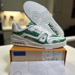 Louis Vuitton Trainer Sneaker 