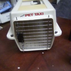 Small Dog Or Cat Carrier 