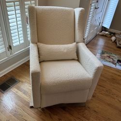 Kiwi Electronic Recliner and Swivel Glider with USB Port for charging, Ivory Boucle with Gold Base