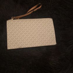 Michael Kors Wristlet