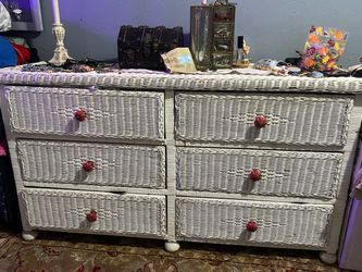 White Wicker 6-Drawer Dresser