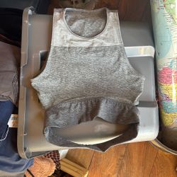 OUTDOOR VOICES WORKOUT TOP XS