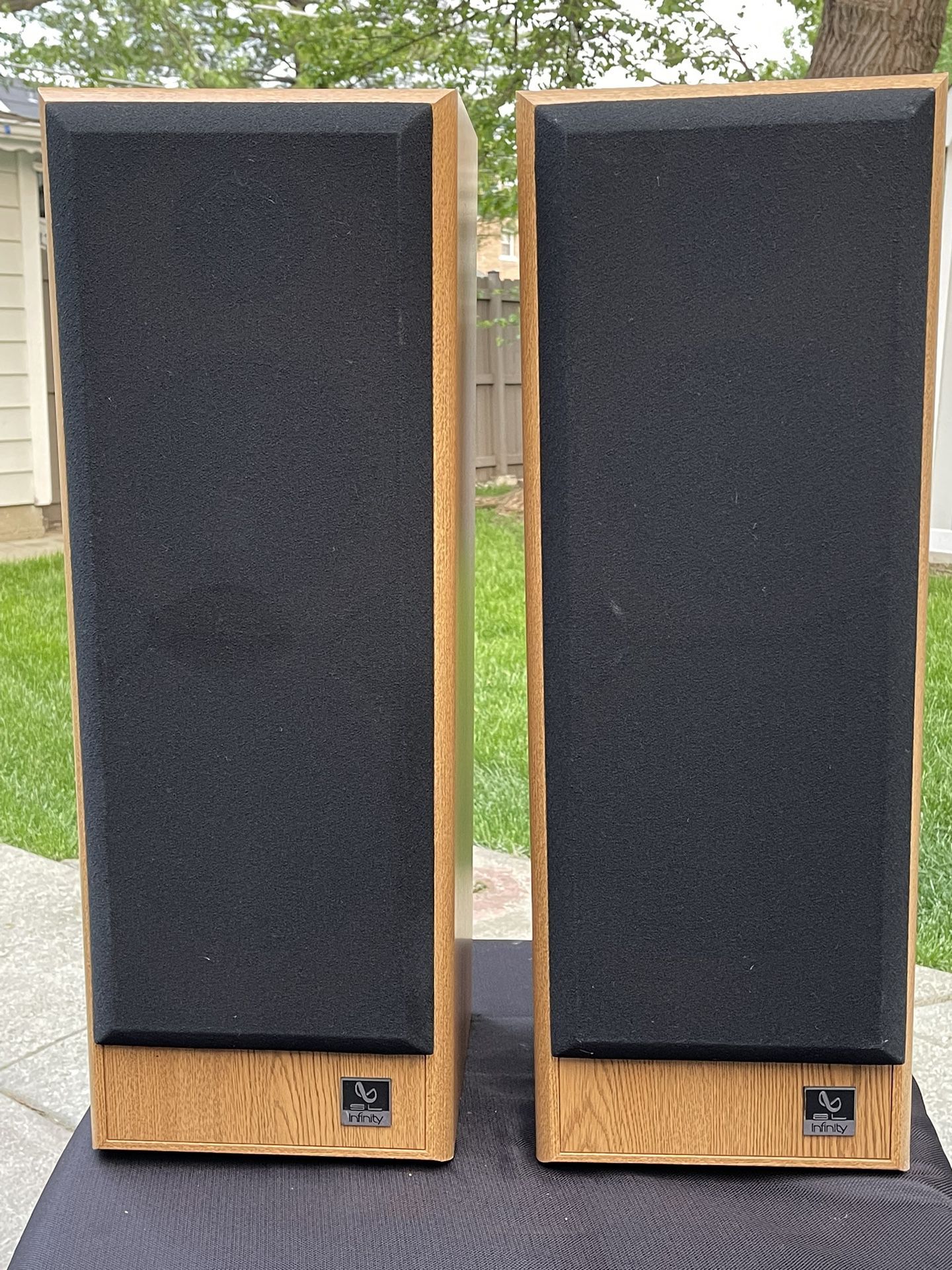 REDUCED PRICE AGAIN.!! Infinity SL 40 Tower Speakers ( pair ). Great Sound..!! Best Price On Online..!