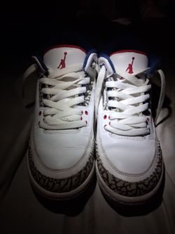 Boys Jordan's Retro "Blue" size 5