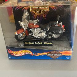 Hot Wheels Heritage Softail Classic Motorcycle 