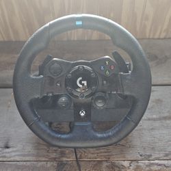 Logitech G923 Racing Wheel In Great Condition 