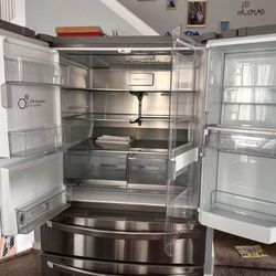 Refrigerator 