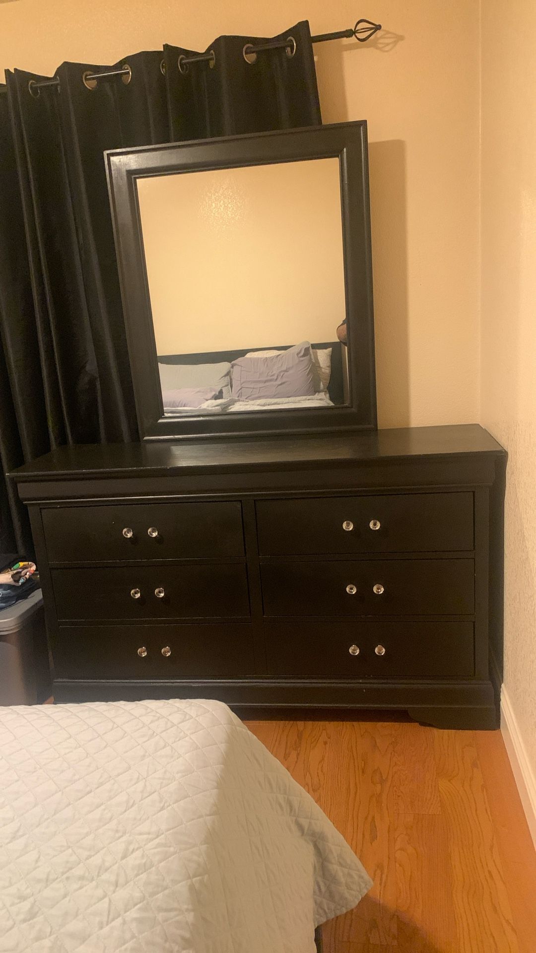 Bedroom Set Free