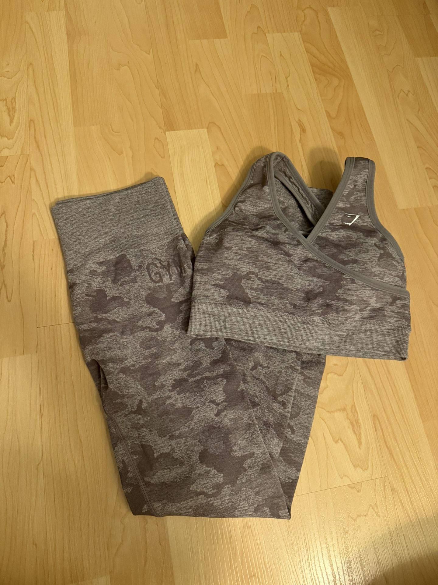 Women’s Gymshark Size Small Camo Set