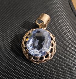 10k gold pendant