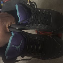 Jordan 5 alt grape