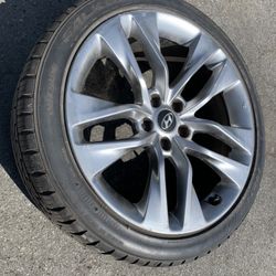 1 Only - 245/40r19 5x114.3 5x4.5 Stock Hyundai Genesis Wheel Rim Good 90% Treads Tire!!
