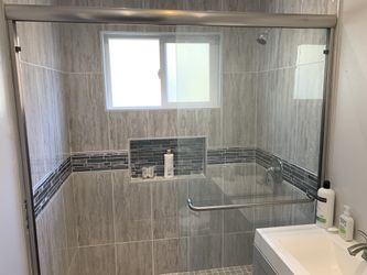 Trabajo en construcción si nesecita aser algo de su caza yo lo ago cobró por día oh un tanto faborable