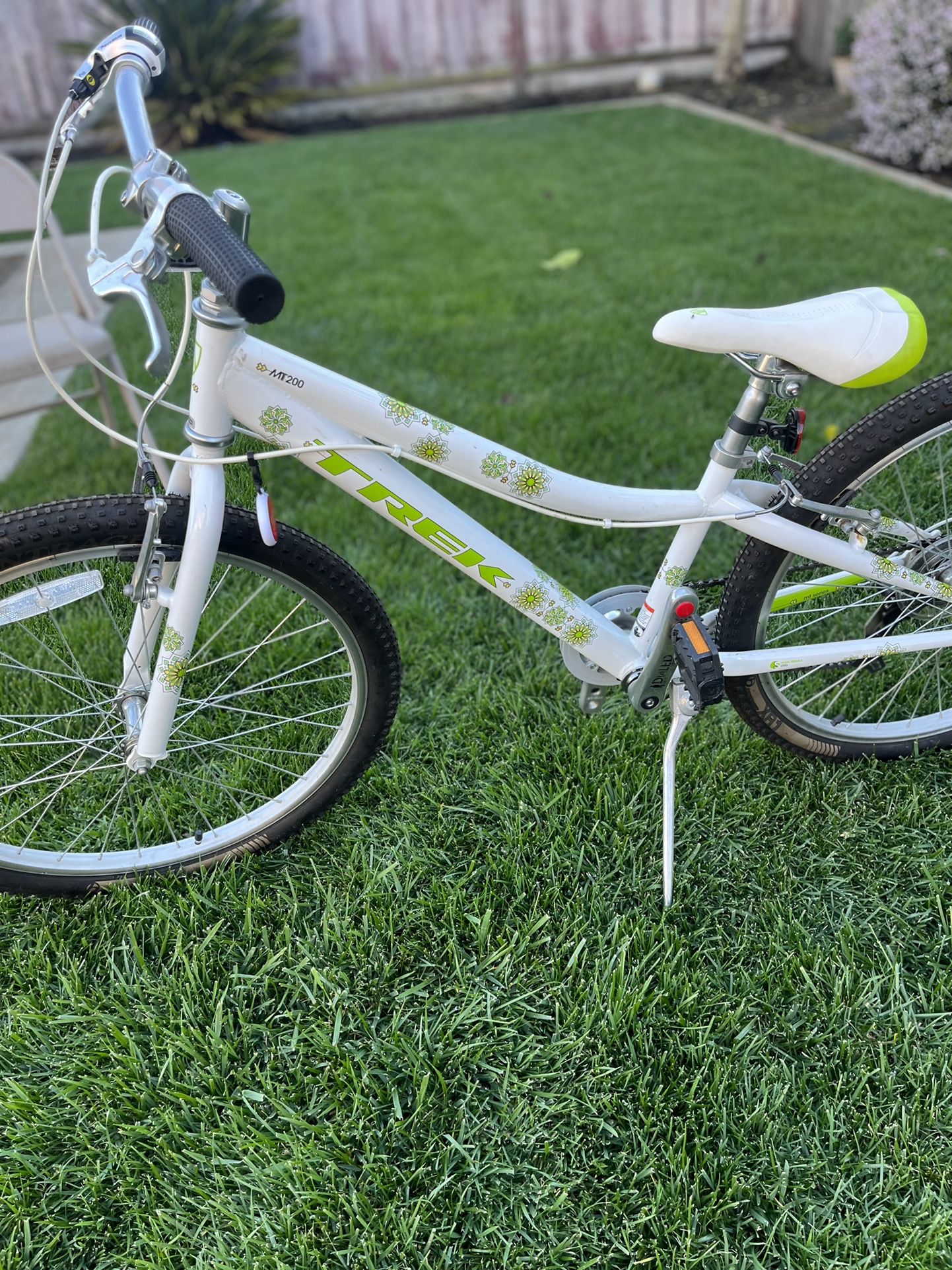 Trek MT 200 Girl s 24 for Sale in Vallejo CA OfferUp