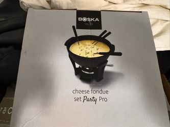 Brand New Fondue Set