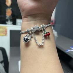 Pandora Bracelet “star” Size 19 