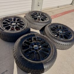 Brand new Toyota tundra 20" wheels and tires all terrain falken 265/65/20 fits Tacoma