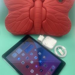 Apple iPad Air 2 – 64GB – 9.7” Retina – Touch ID – w/ Case & New Accessories