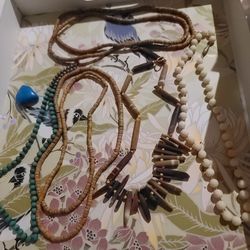 Vintage Necklaces Prices In Dis .AVAILABLE 