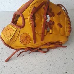Baseball infield glove
