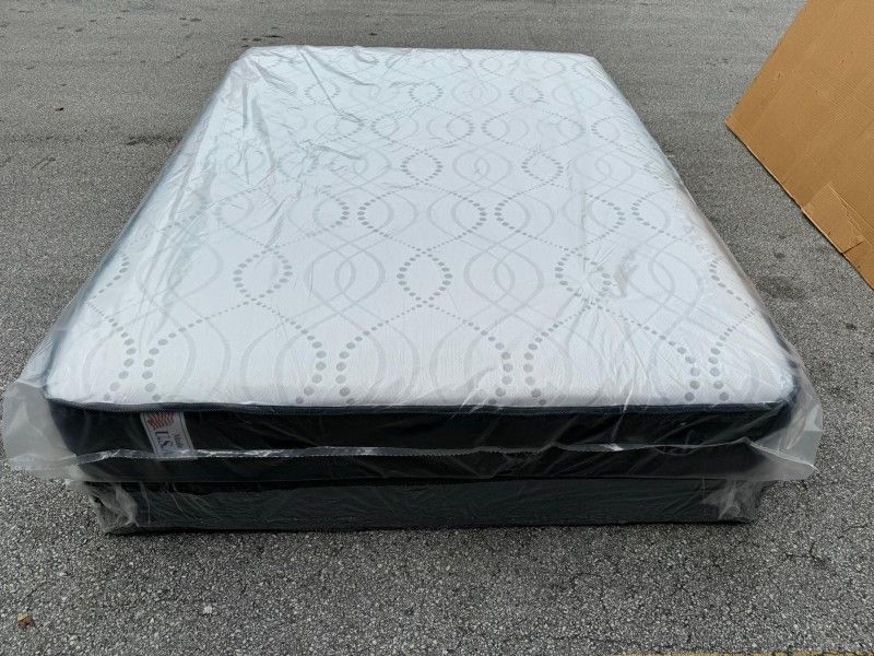 NEW MATTRESS FULL SIZE WITH BOX SPRING