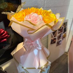 Mini Ramo de Flores Eternas de Listón