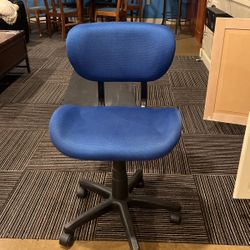 Great Desk Chair - Perfect For College And Home Offices!