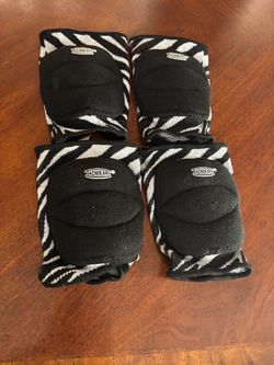 2 Pairs of Knee Pads , Size Small to Medium; New