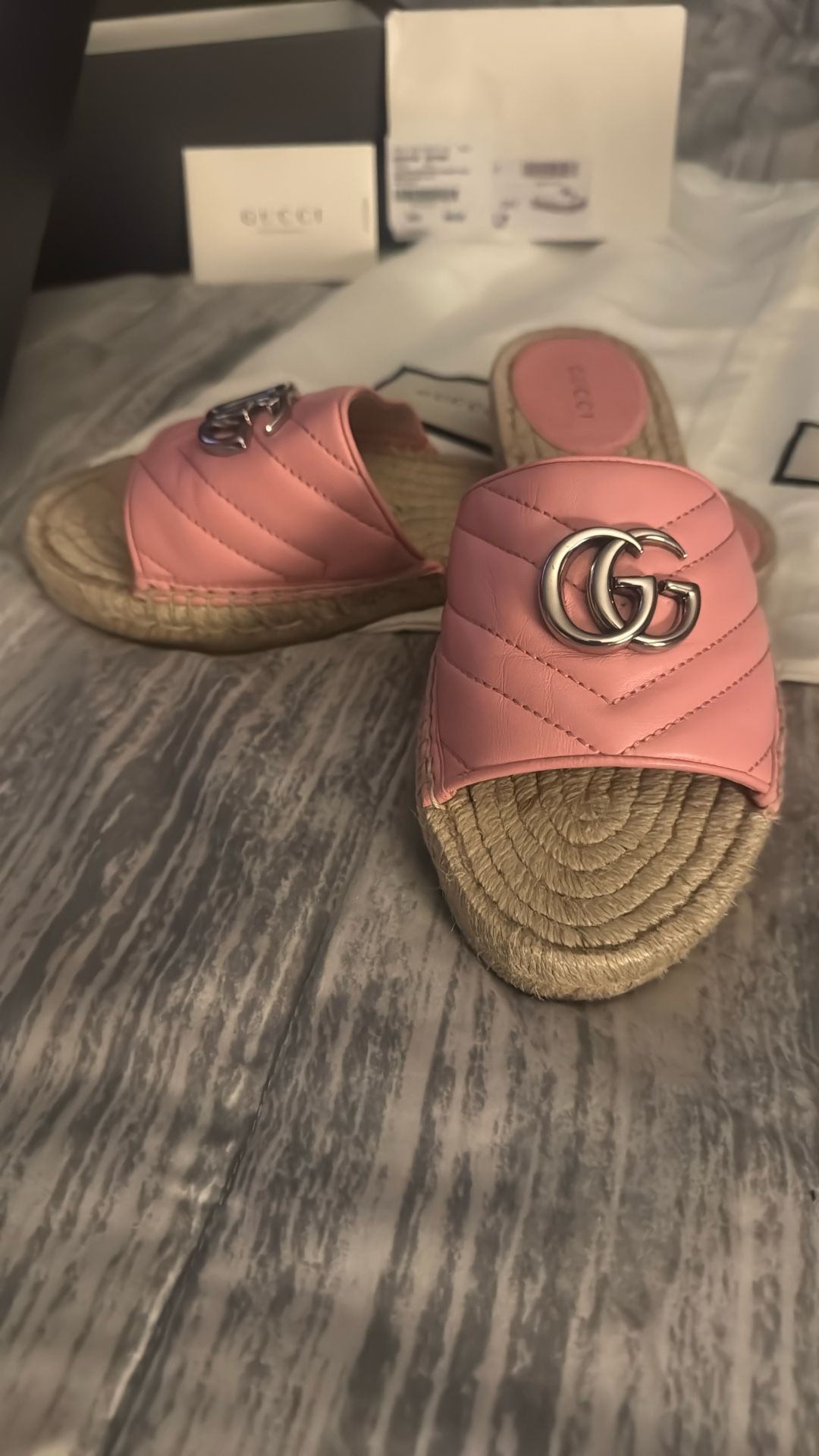 Authentic Gucci Women Size 8