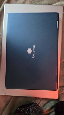 Gateway 2in1 laptop/tablet