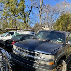 Suburban 2500HD 8.1L V8 Vortec  Alison Trans Rare