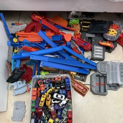 Hot Wheels Whole Bundle Huge Lots Of Tracks And Cars 