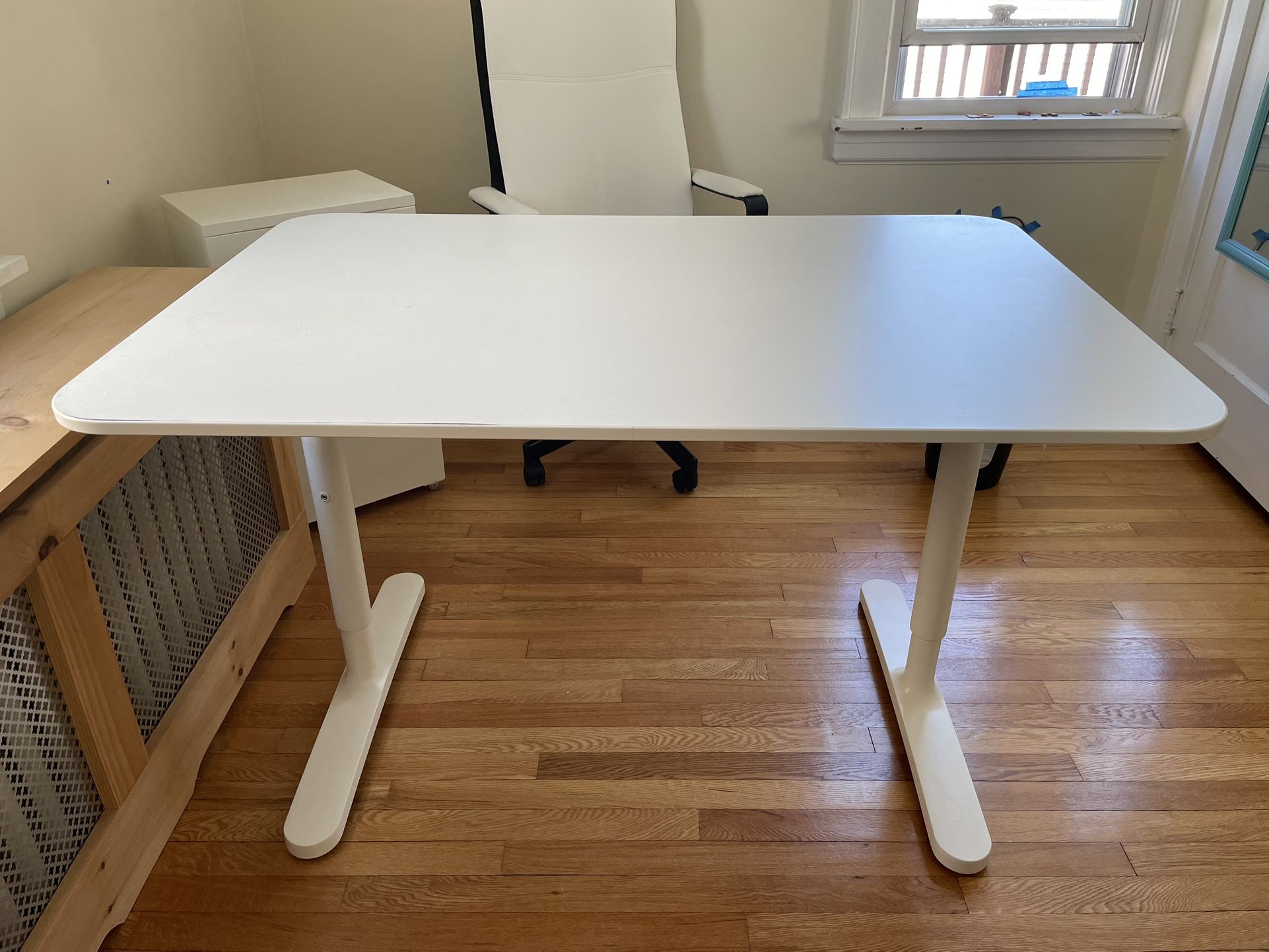 IKEA BEKANT DESK
