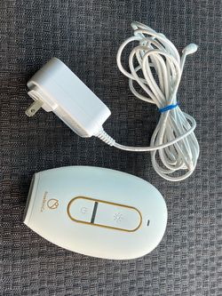 RoseSkinCo . Lumi Permanent hair removal device /IPL WHITE GOLD