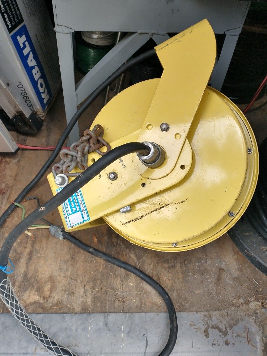 Heavy Duty Cord Reel