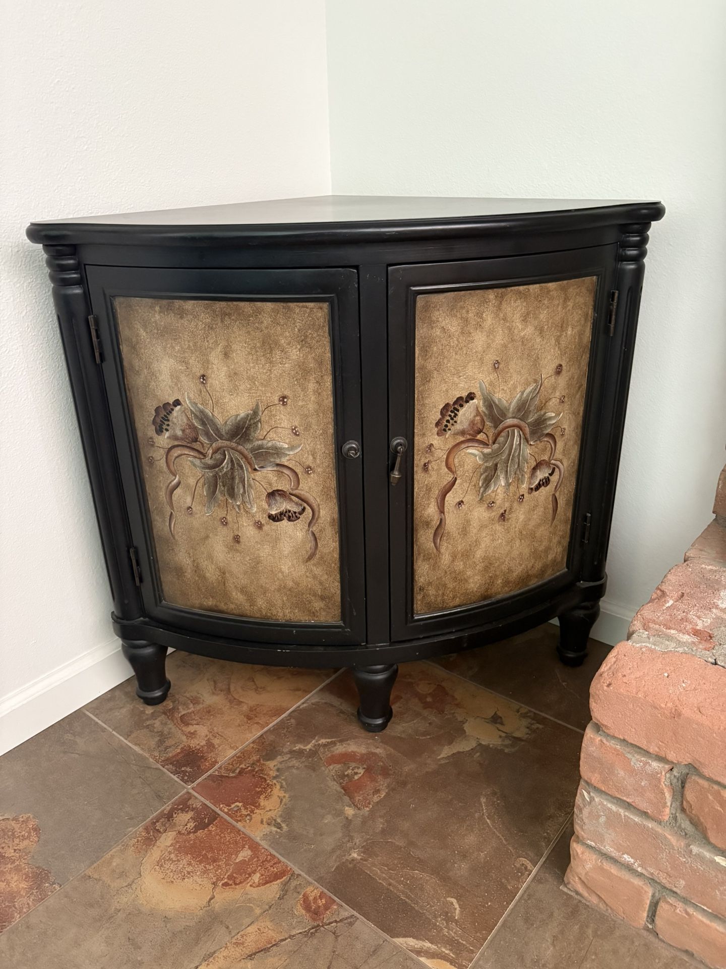 Corner Table